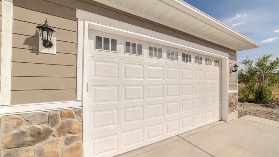 Top Tips for Effective Garage Door Repairs: Save Time and Money